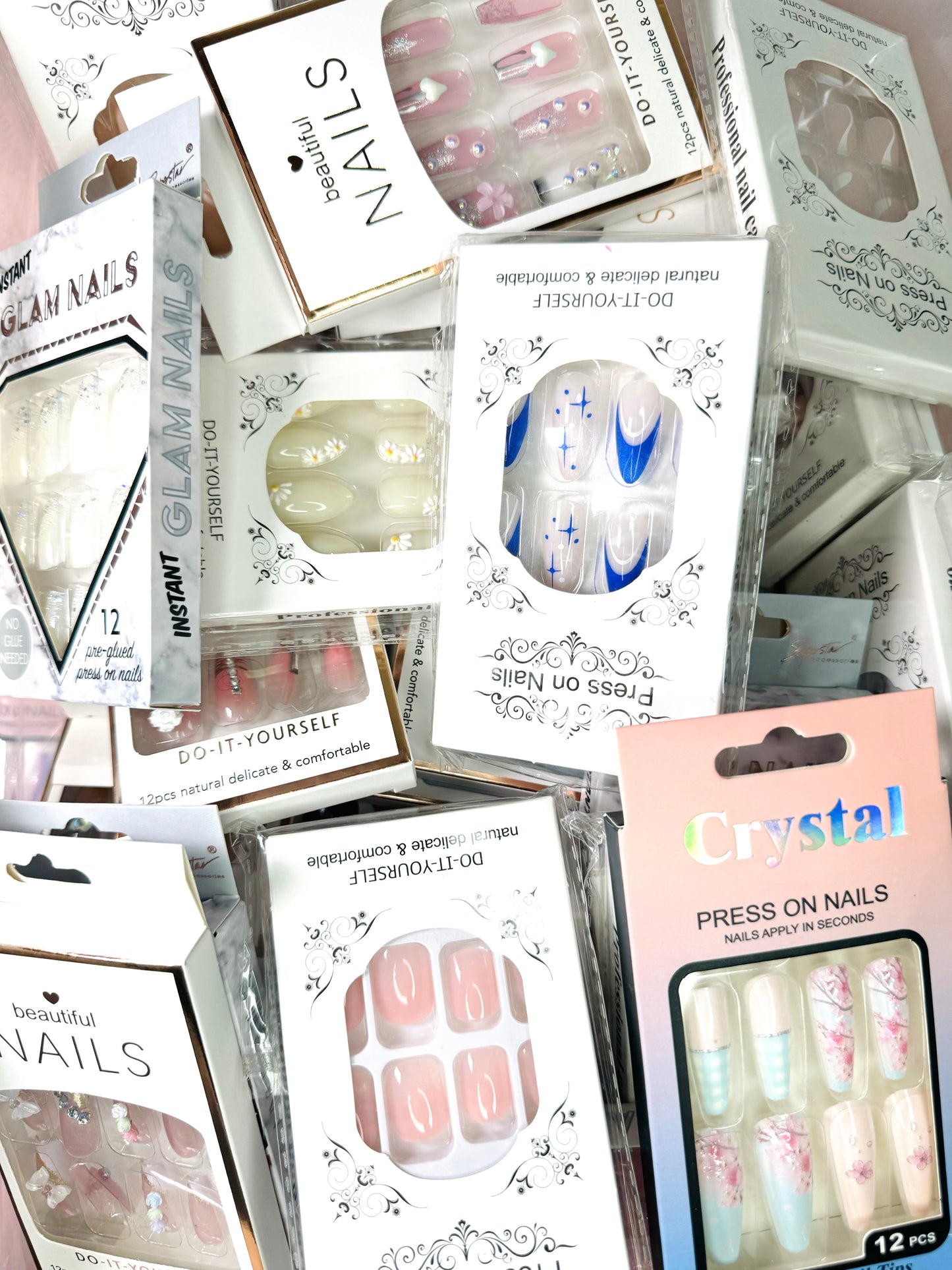 Lucky Press On Nail Scoop