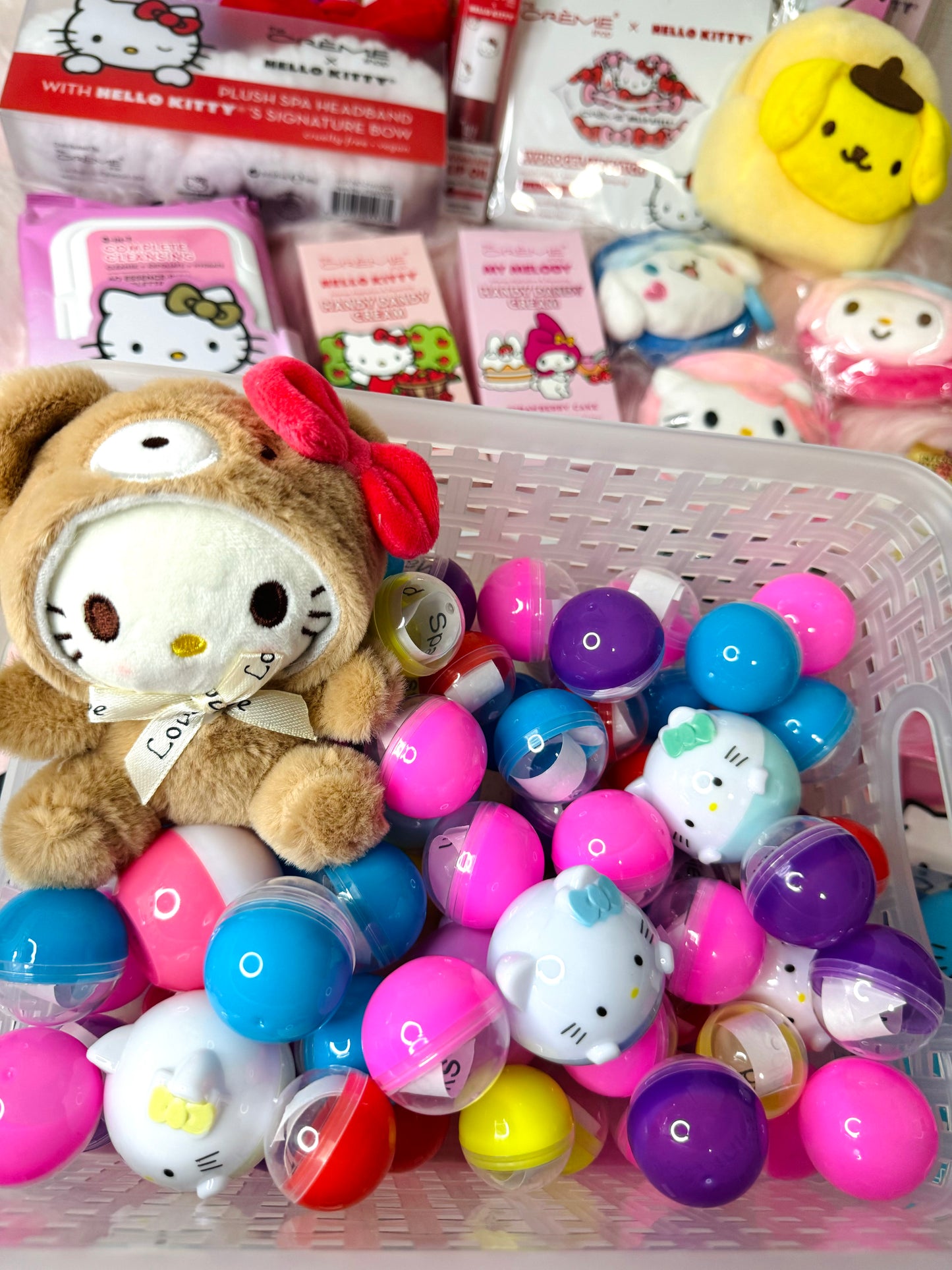 Limited Edition Sanrio Lucky Ball Scoop