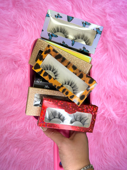 Lucky Lash Scoop